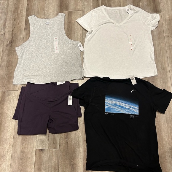 Old Navy New With Tags Re-Sellers Bundle Leggings, Tank Top, T-Shirts All New - Picture 2 of 10